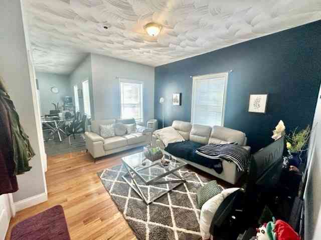 Apartment For Rent - 125 Bow #1R<br/> Everett, MA 02149