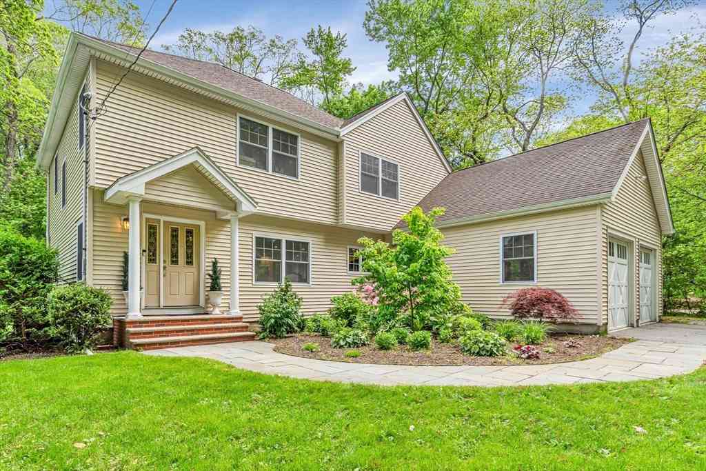 Homes For Rent - 121 Shade Street<br/> Lexington, MA 02421