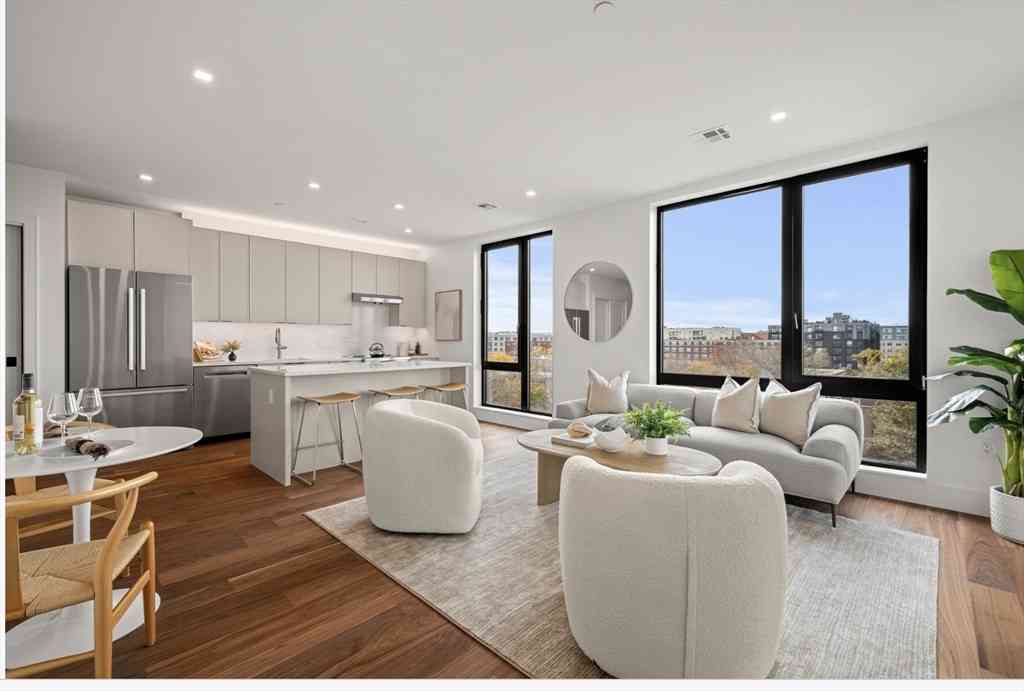 Condo For Rent - 1515 Commonwealth Ave #506<br/> Boston, MA 02135