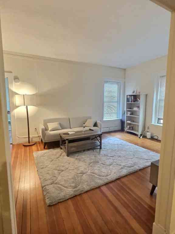 Apartment For Rent - 1382 Beacon #10<br/> Brookline, MA 02446