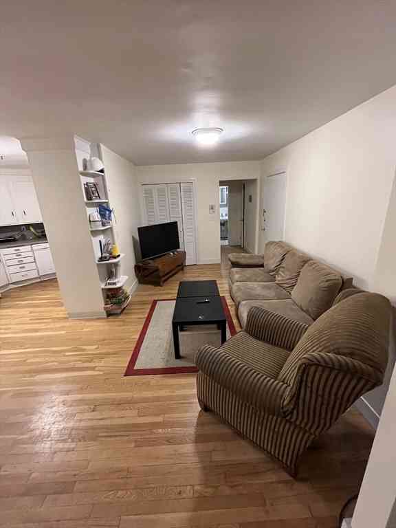 Condo For Rent - 290 Commonwealth Ave #A<br/> Boston, MA 02116