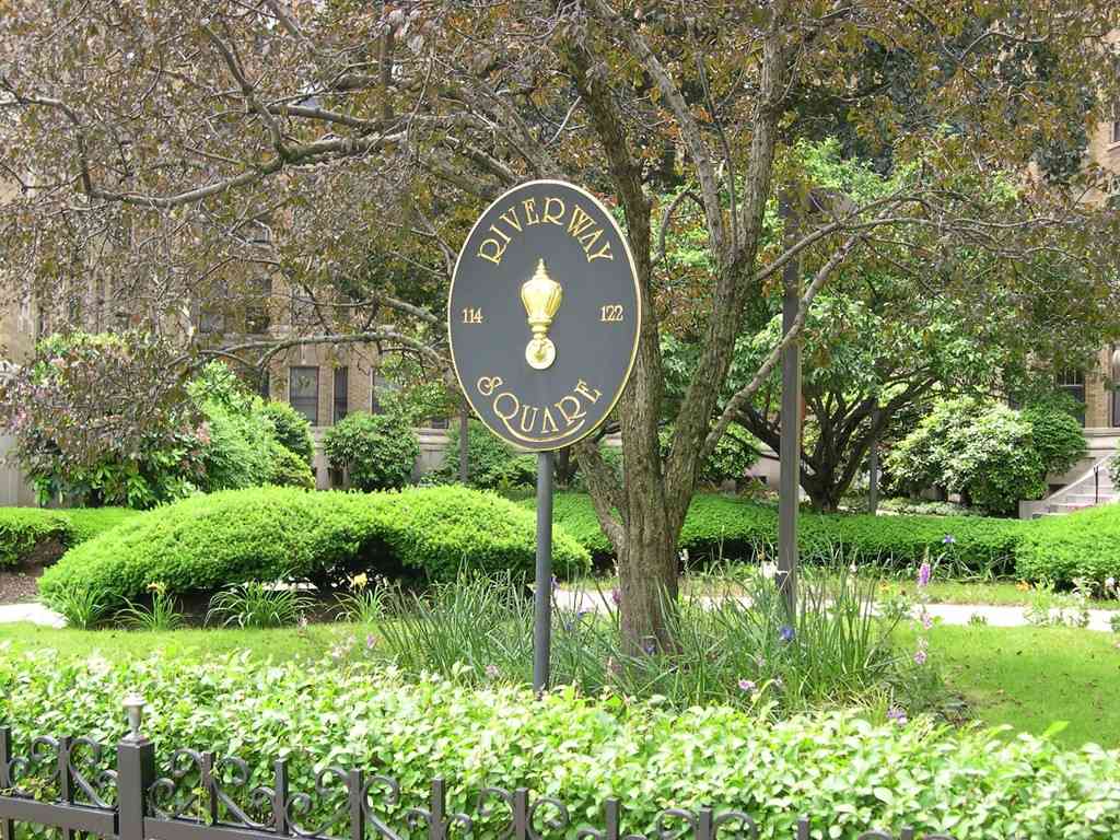 Condo For Rent - 120 Riverway #99<br/> Boston, MA 02215
