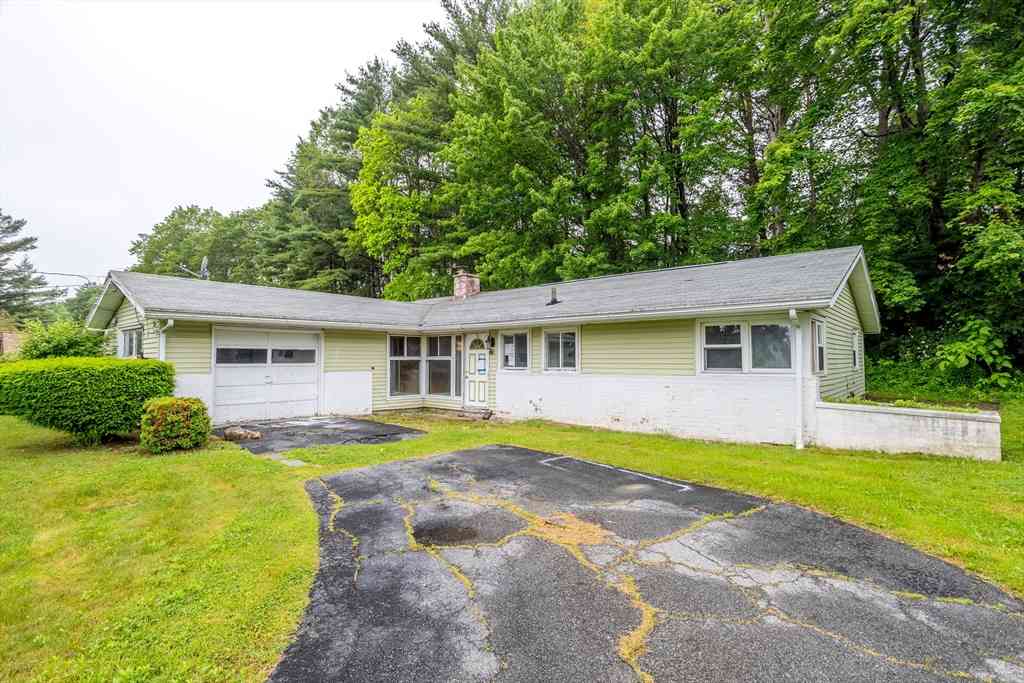 Homes For Sale - 61 Barry Rd<br/> Worcester, MA 01609