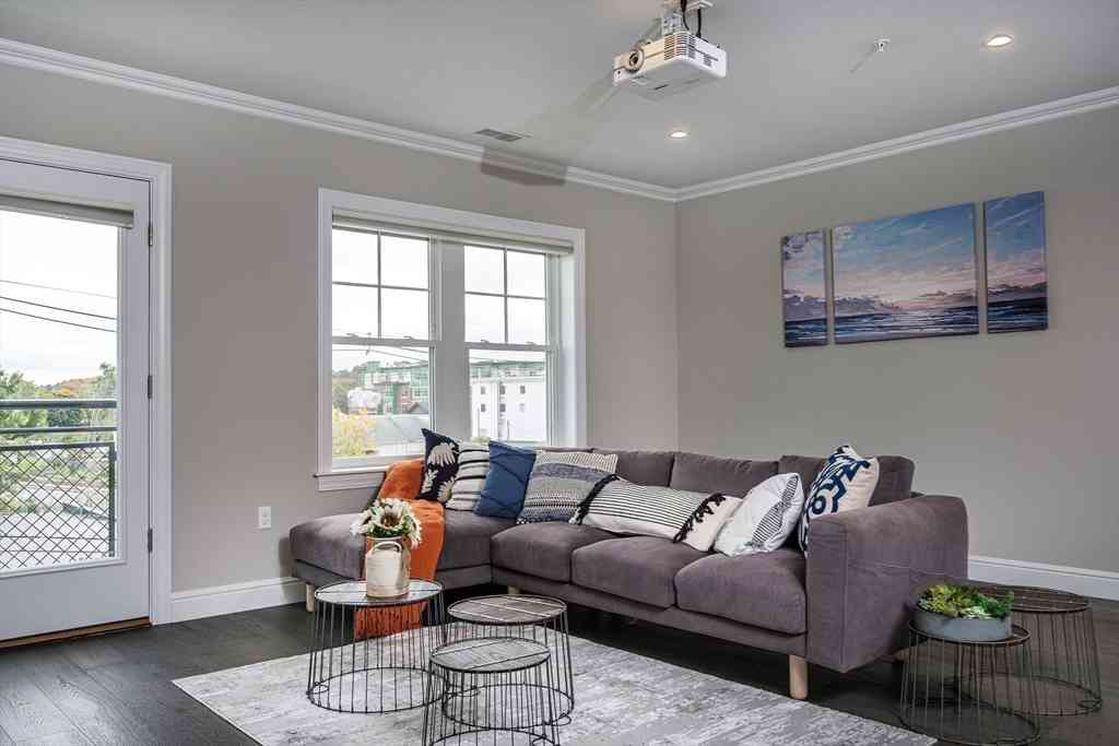 Condo For Rent - 175 North Avenue #203<br/> Wakefield, MA 01880