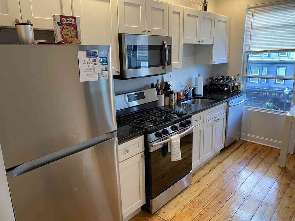 Apartment For Rent - 663 East Broadway #3B<br/> Boston, MA 02127