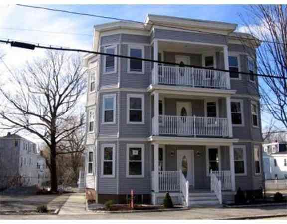 Condo For Rent - 8 Cedar St #1<br/> Haverhill, MA 01830