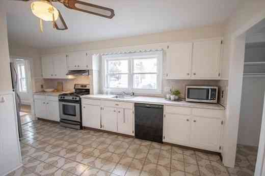 Apartment For Rent - 10 Eliot St #10<br/> Medford, MA 02155