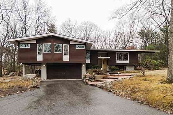 Homes For Rent - 31 Partridge Road<br/> Lexington, MA 02420