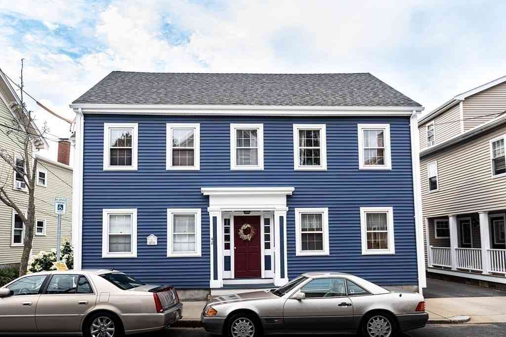 Condo For Rent - 42 Essex St #2L<br/> Salem, MA 01970