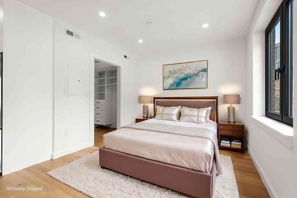 Condo For Rent - 1618 Beacon St #3<br/> Brookline, MA 02446