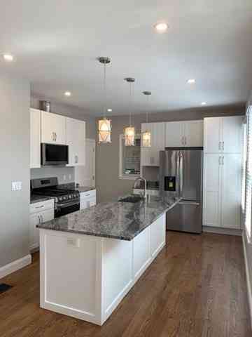 Apartment For Rent - 5 1/2 Edward St #2<br/> Medford, MA 02155
