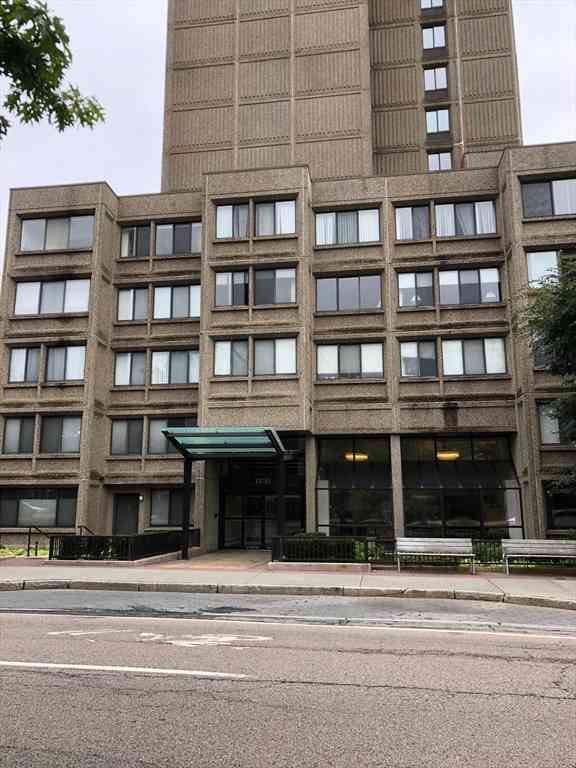 Condo For Rent - 1731 Beacon St #523<br/> Brookline, MA 02445
