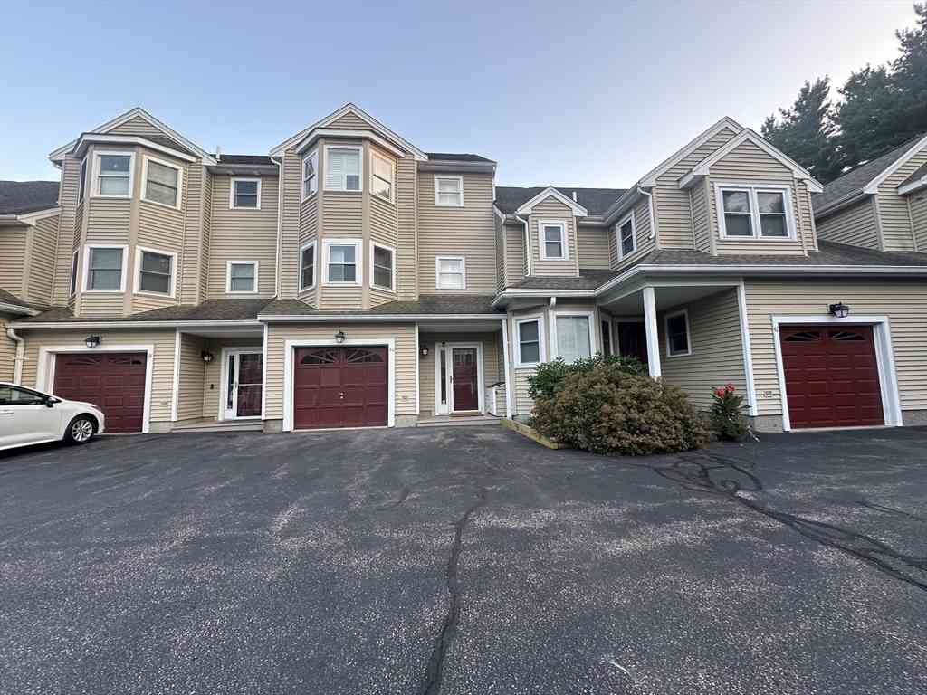 Condo For Rent - 40 Tisdale Dr #40<br/> Dover, MA 02030
