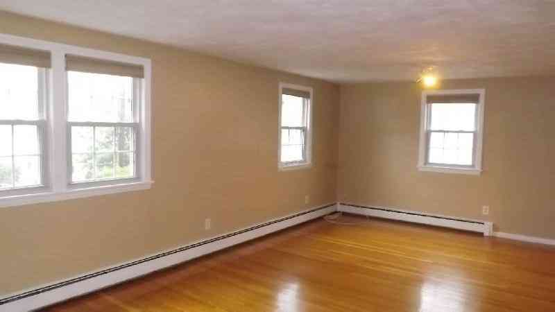 Apartment For Rent - 94 Walnut Street #2<br/> Belmont, MA 02478
