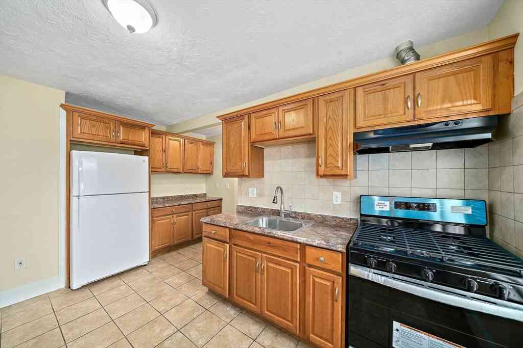 Apartment For Rent - 742 River St. #1<br/> Boston, MA 02136