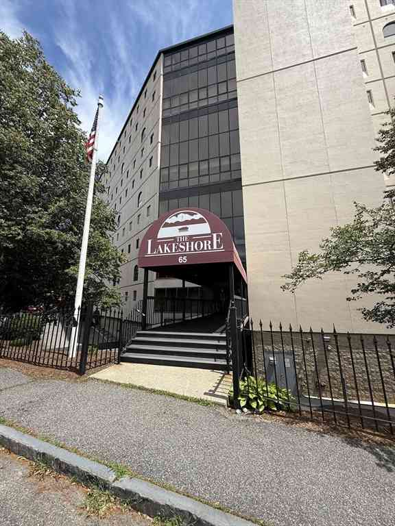 Condo For Rent - 65 Lake Avenue #227<br/> Worcester, MA 01604