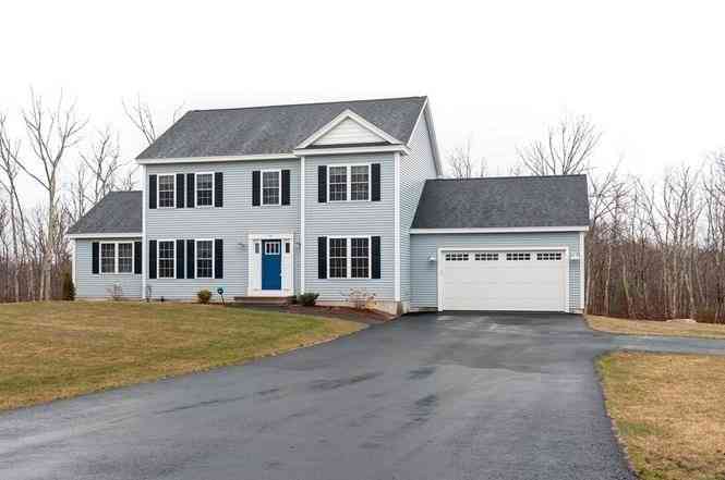 Homes For Sale - 127 Turner Farm<br/> Worcester County, Uxbridge, MA 01569