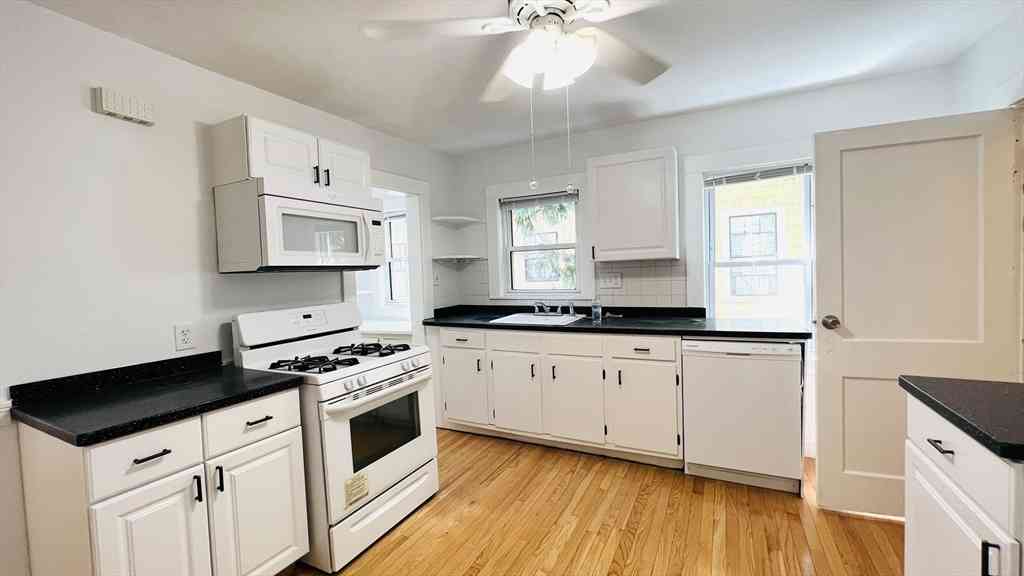 Condo For Rent - 5-7 Hawthorne Pk #1<br/> Cambridge, MA 02138