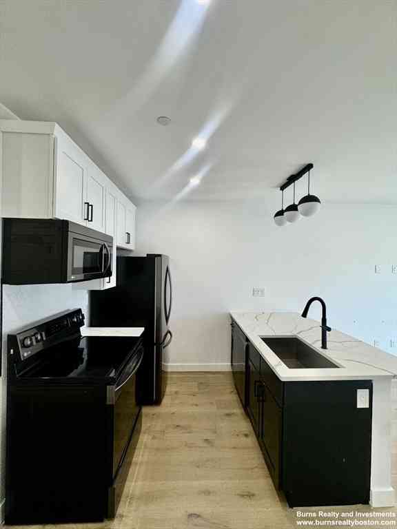 Apartment For Rent - 144 Old Colony Ave #302<br/> Boston, MA 02127
