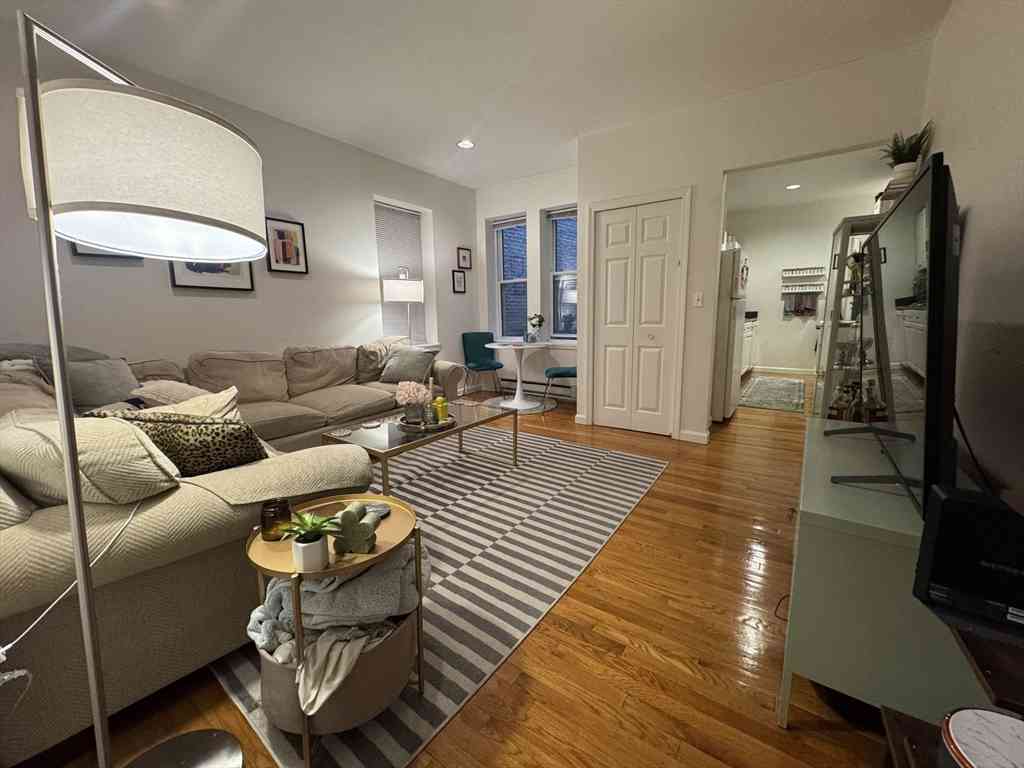 Apartment For Rent - 342 North Street #2B<br/> Boston, MA 02113
