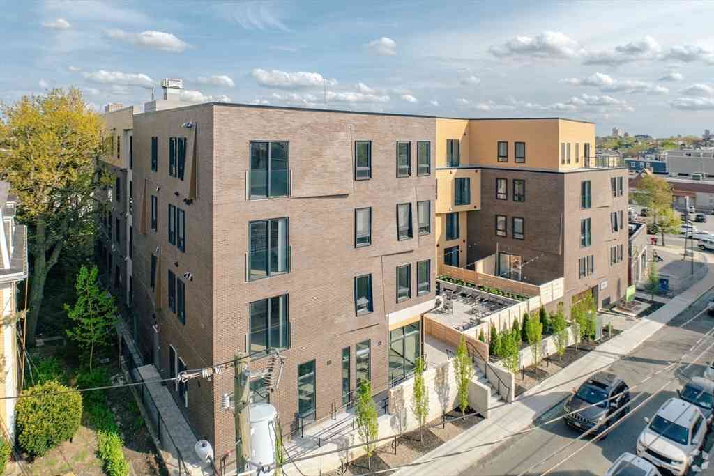 Apartment For Rent - 9 Central St #310<br/> Somerville, MA 02143