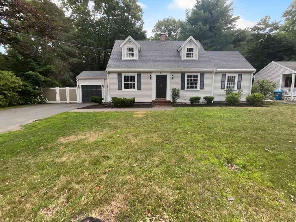 Homes For Sale - 611 N Bedford St<br/> Plymouth County, East Bridgewater, MA 02333