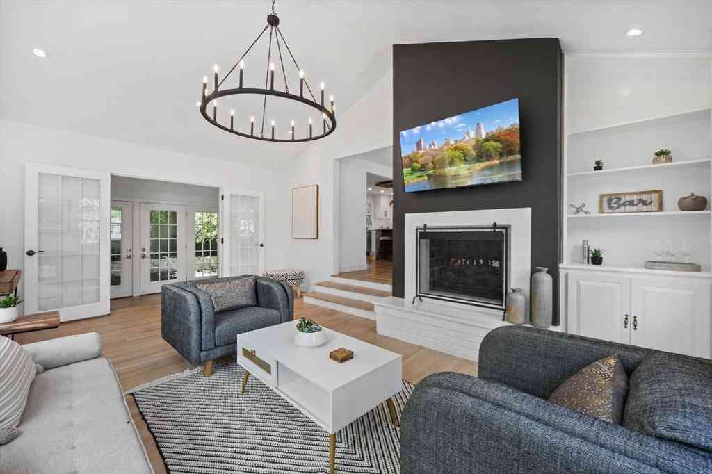 Homes For Sale - 17 Ledgemont Lane<br/> Lynn, MA 01904