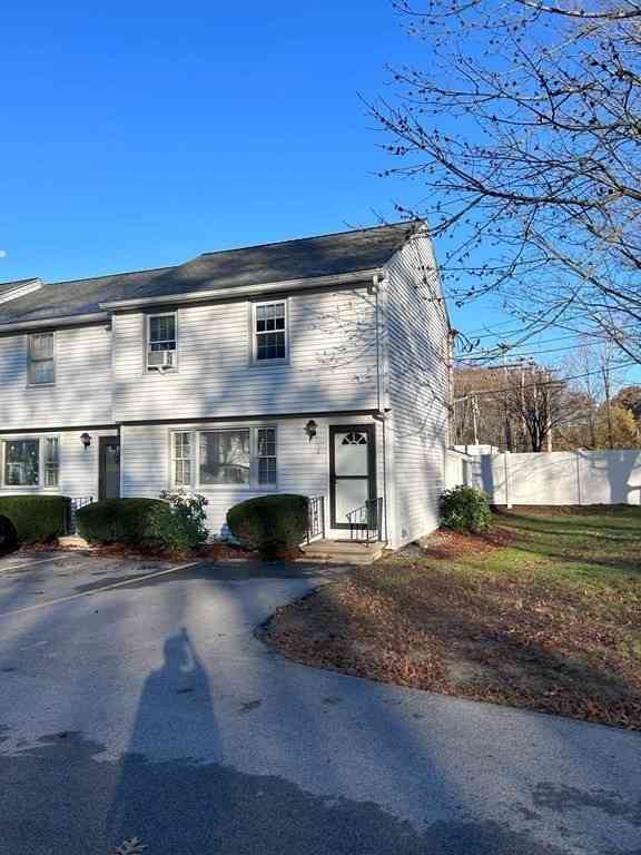 Condo For Rent - 41 Groton St #1<br/> Pepperell, MA 01463