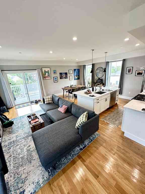 Condo For Rent - 5082 Washington St #2<br/> Boston, MA 02132