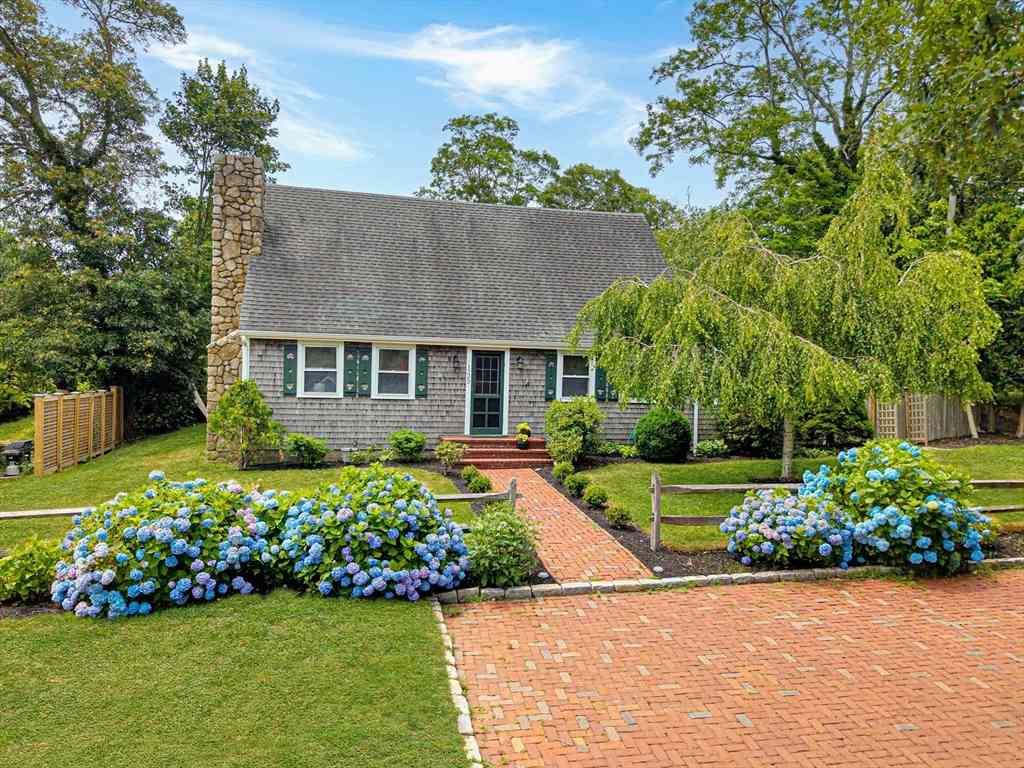 Homes For Rent - 155 Skiff Ave<br/> Tisbury, MA 02568