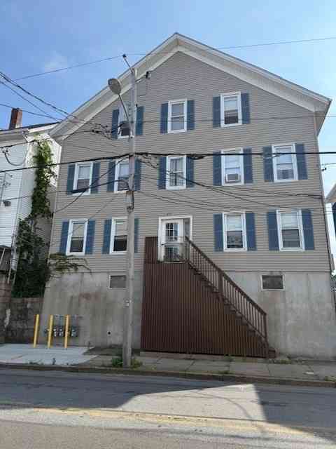 Multifamily For Rent - 207 Rodman St<br/> Fall River, MA 02721