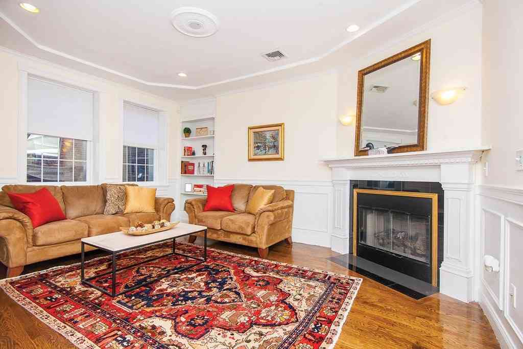 Condo For Rent - 15 Harvard Street #3<br/> Boston, MA 02129