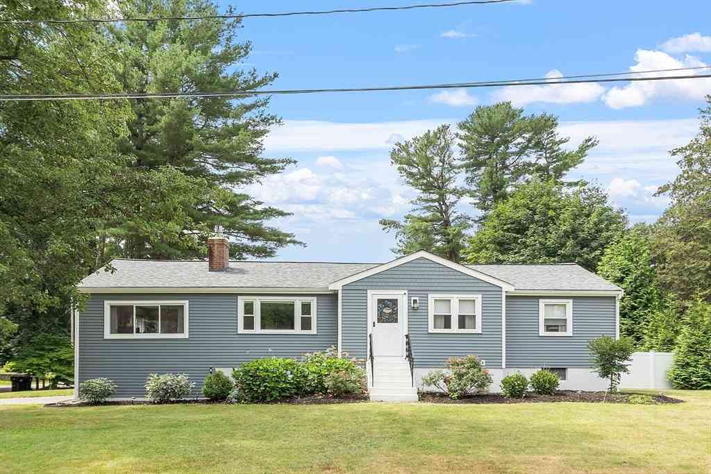 Homes For Sale - 21 Pleasant St<br/> Middlesex County, Littleton, MA 01460