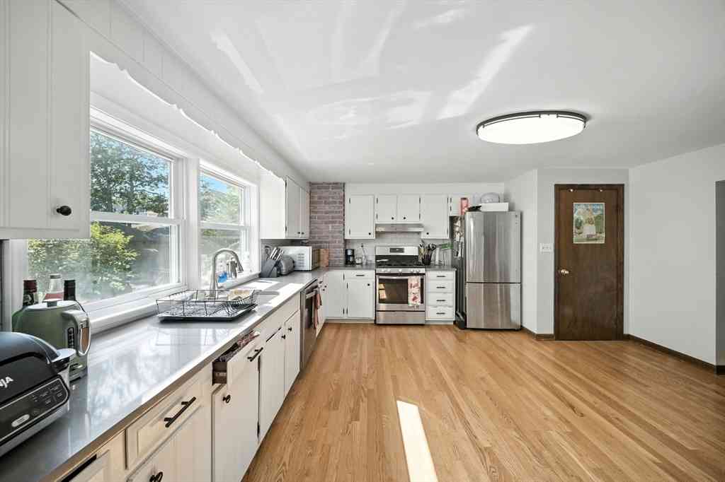 Apartment For Rent - 57 Newbury St #1<br/> Somerville, MA 02144
