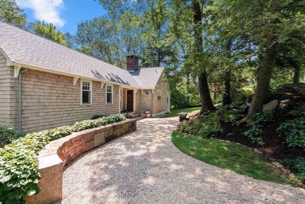 Homes For Sale - 17 Woodcrest Rd.<br/> Manchester, MA 01944