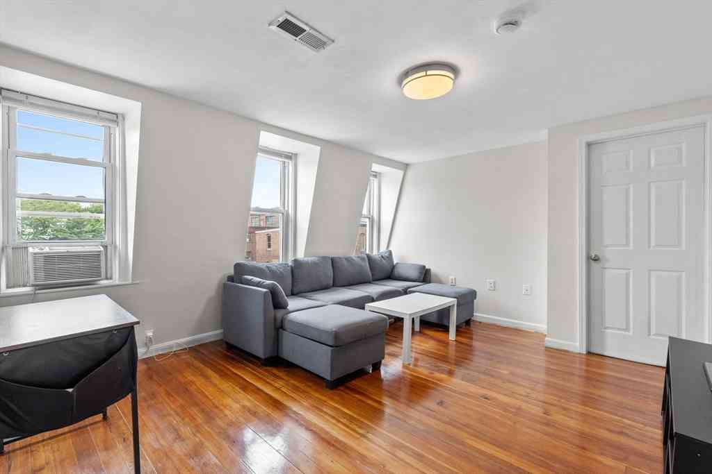 Condo For Rent - 528 Medford #3<br/> Boston, MA 02129