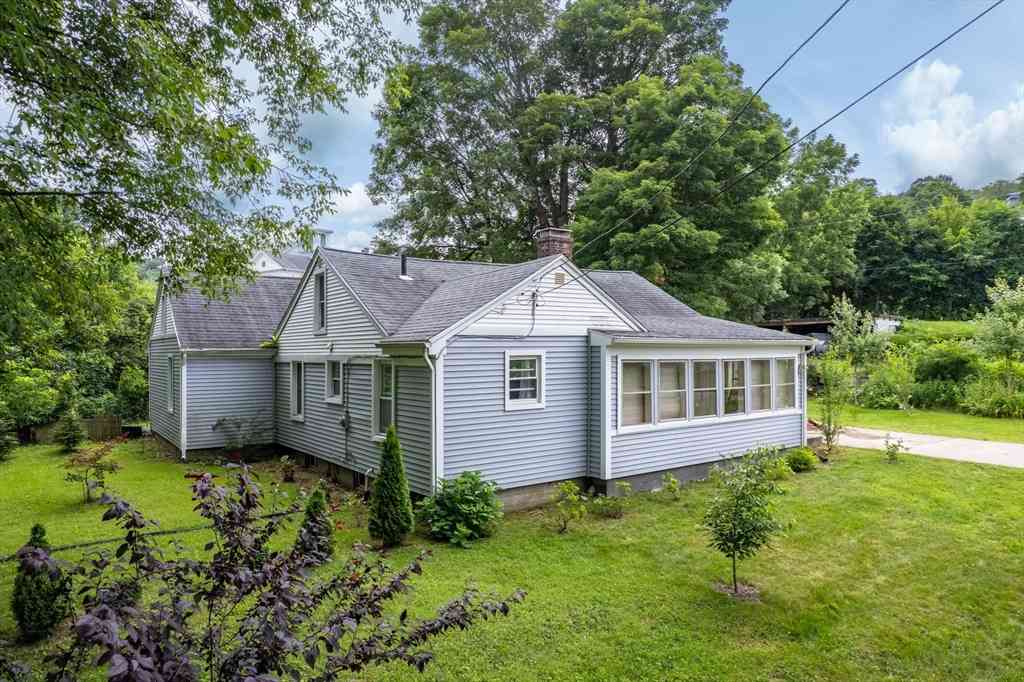 Homes For Sale - 6 Harrison Ave<br/> Monson, MA 01057
