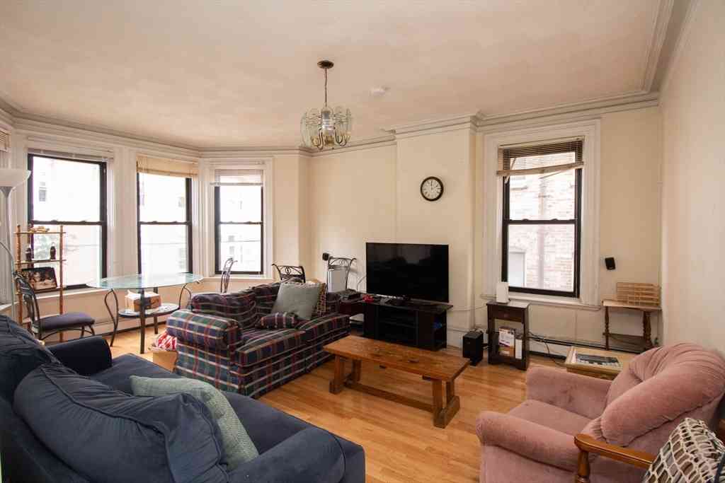 Apartment For Rent - 10 Davis Ave #C<br/> Brookline, MA 02445