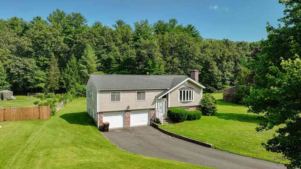 Homes For Sale - 27 Marlene Dr<br/> Agawam, MA 01030