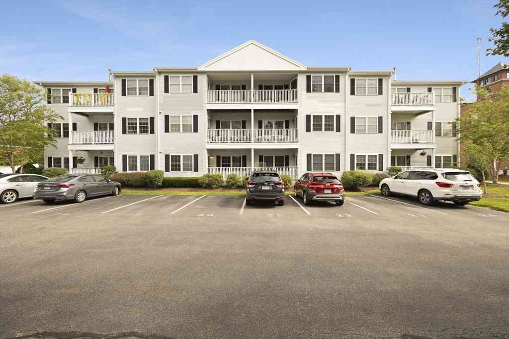 Condo For Rent - 68 Temple Street #103<br/> Whitman, MA 02382