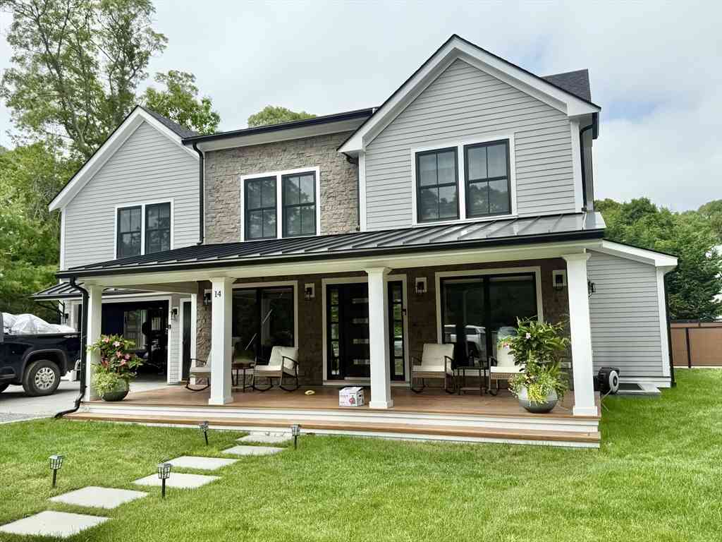 Homes For Rent - 14 Bernard Circle<br/> Tisbury, MA 02568