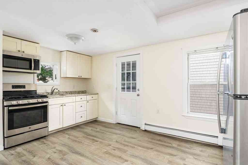 Apartment For Rent - 111 Washington St #2<br/> Somerville, MA 02145