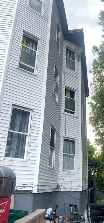 Multifamily For Rent - 69 Oread St<br/> Worcester, MA 01608