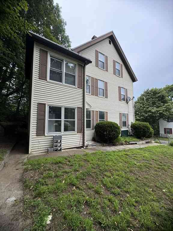 Apartment For Rent - 20 Temple St #1<br/> Fitchburg, MA 01420