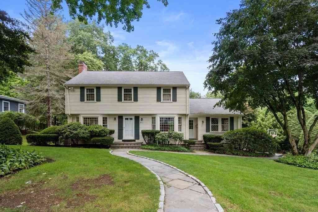 Homes For Rent - 11 Nantucket Road #11<br/> Wellesley, MA 02481