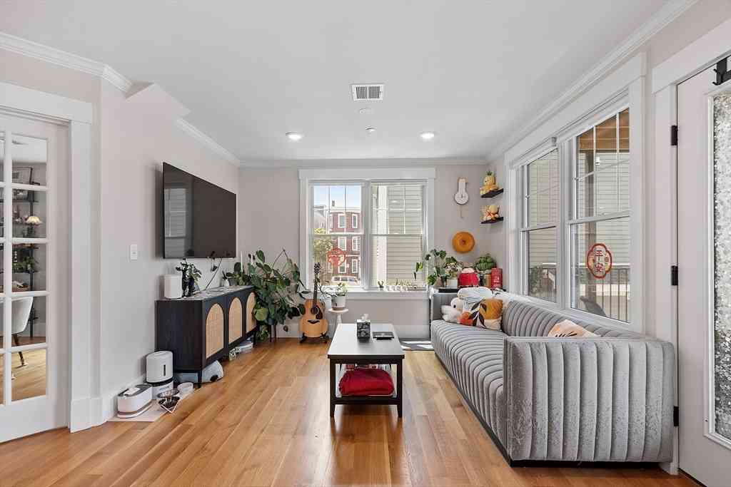 Condo For Rent - 35 Berkshire St #2<br/> Cambridge, MA 02141