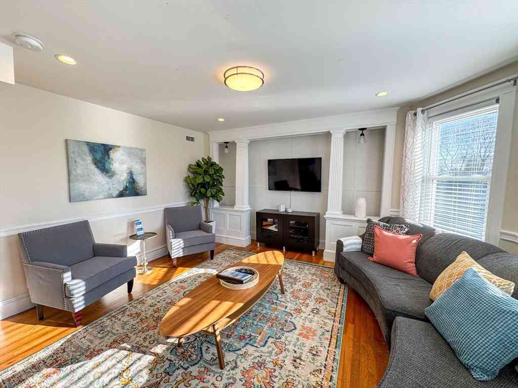 Apartment For Rent - 30 Clay St #3FURNISHED<br/> Cambridge, MA 02140
