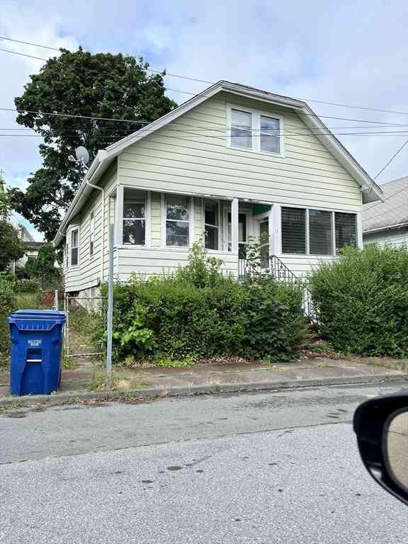 Homes For Sale - 12 Livesey Pkwy<br/> Fairhaven, MA 02719