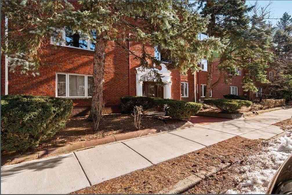 Condo For Rent - 48 Hollis Street #5H<br/> Middlesex County, Newton, MA 02448