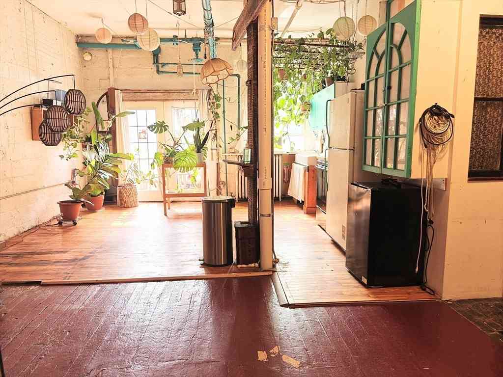 Condo For Rent - 226 Pearl Street #1R<br/> Somerville, MA 02145